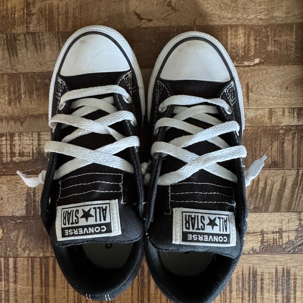 Converse Black and White Chuck Taylor Sneakers- size Youth 1